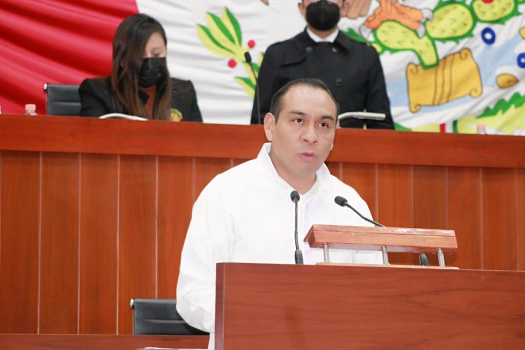Propone Miguel Caballero Yonca incluir enseñanza de la lengua materna
